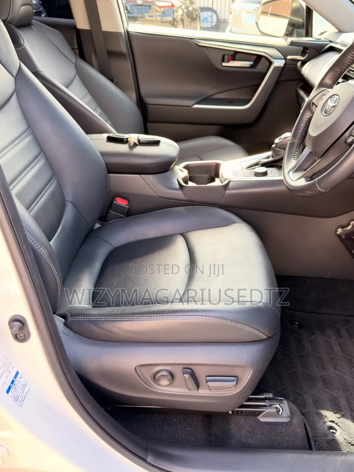 Toyota RAV4 2019 Off white