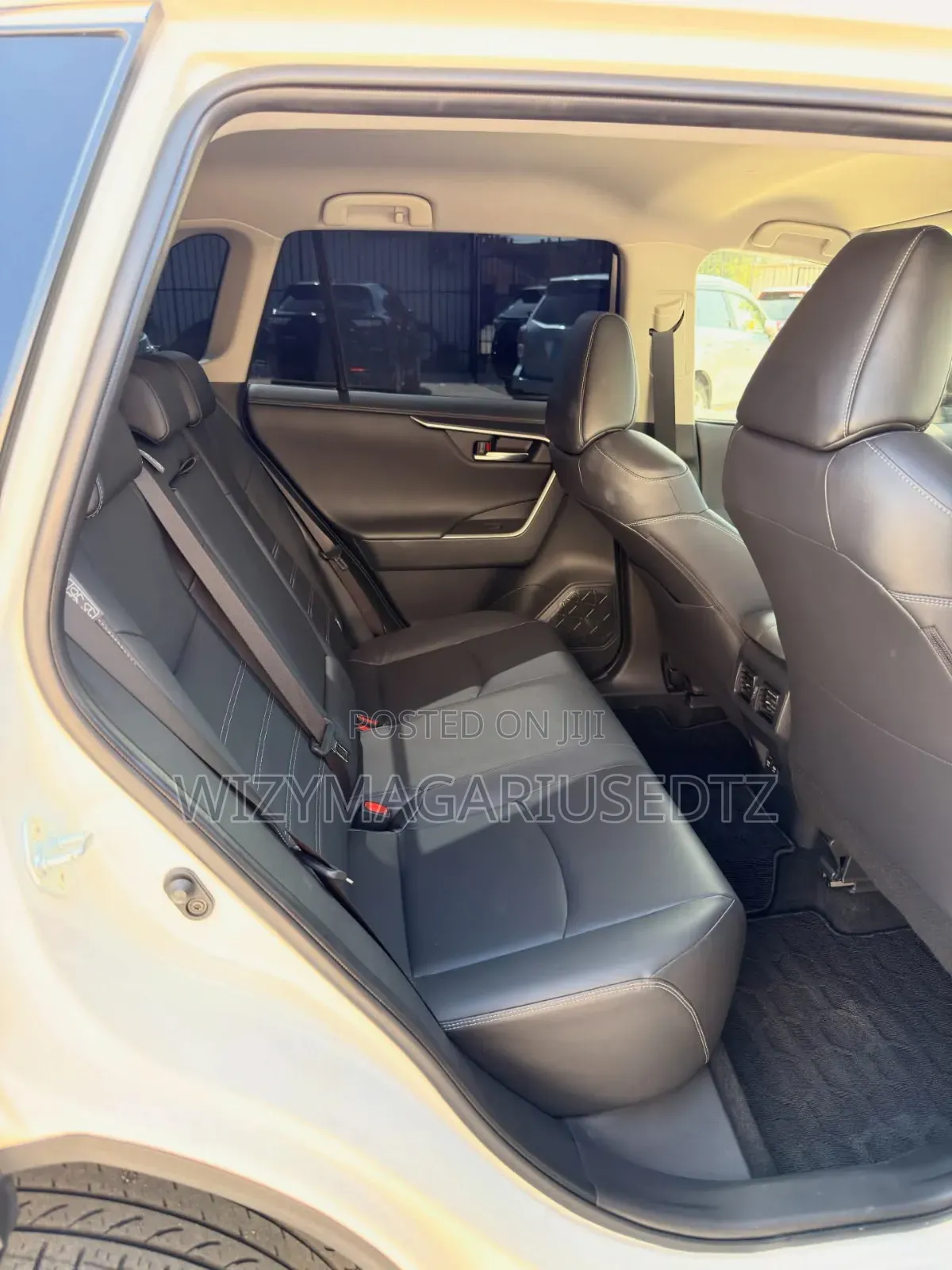 Toyota RAV4 2019 Off white