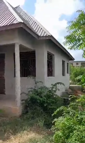 3bdrm House in Goba for sale