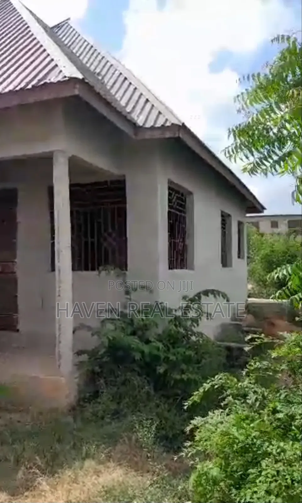 3bdrm House in Goba for sale
