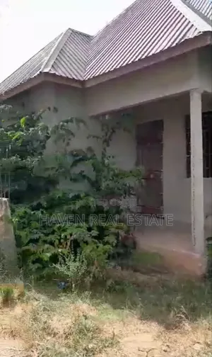 3bdrm House in Goba for sale