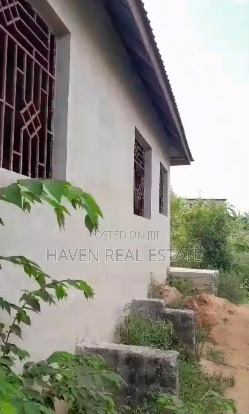 3bdrm House in Goba for sale