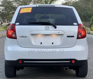 Mazda Verisa 2007 White