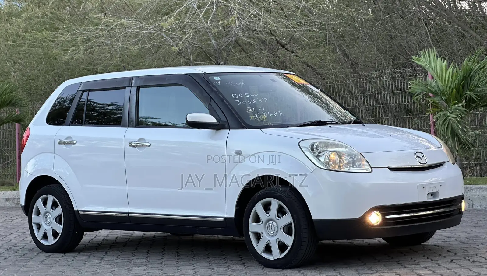 Mazda Verisa 2007 White