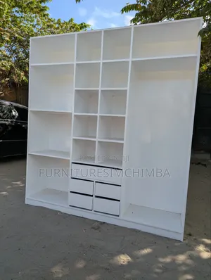Open Woordroab for Clothes