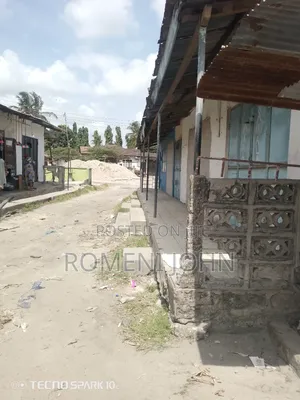 Eneo La Kibiashara Sqmita 2000 Linauzwa Milioni 180 Ukonga Mazizini.