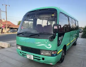 Toyota Coaster 2000 Green