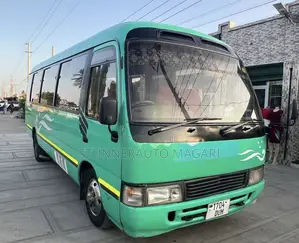 Toyota Coaster 2000 Green