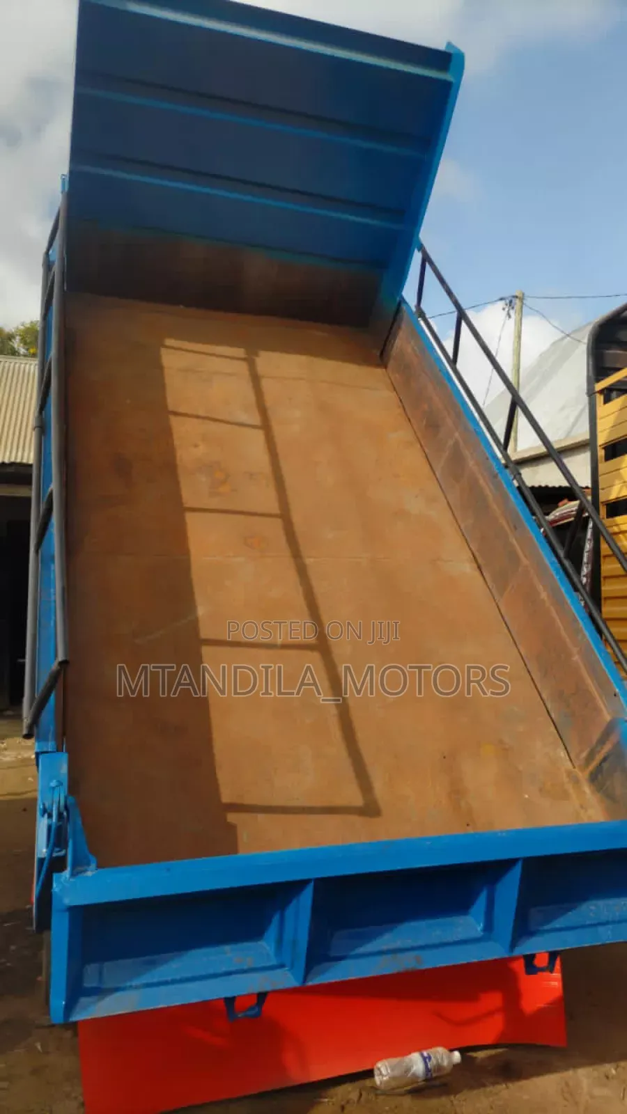 Mistubish Canter Tiper