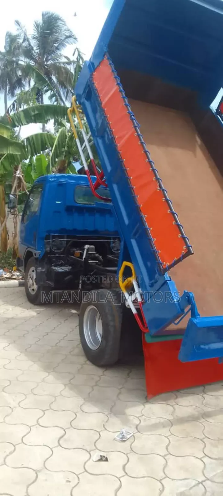Mistubish Canter Tiper