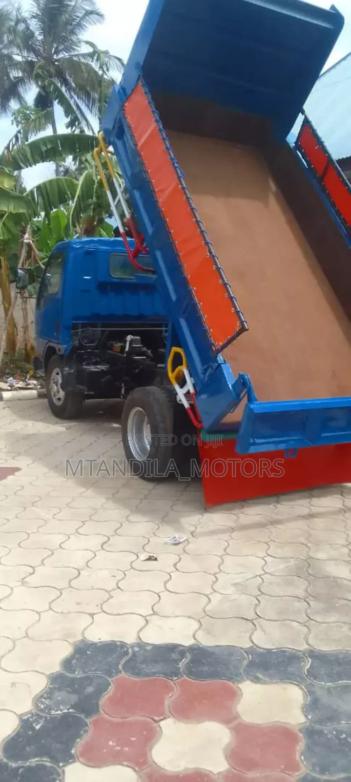 Mistubish Canter Tiper