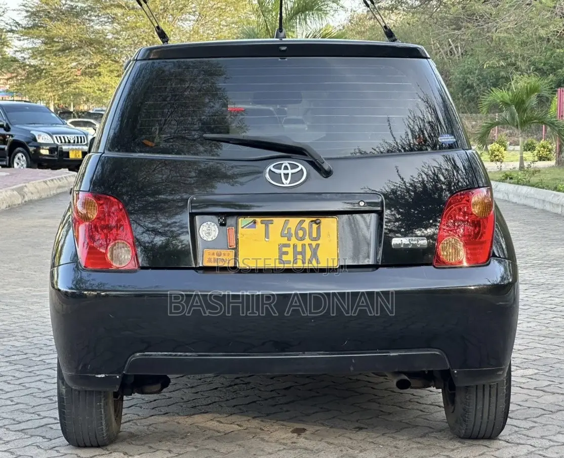 Toyota IST 2004 Black