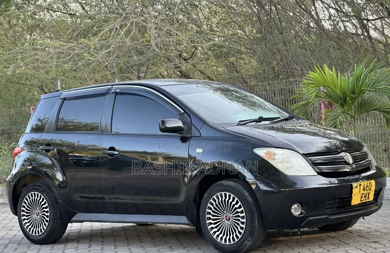 Toyota IST 2004 Black
