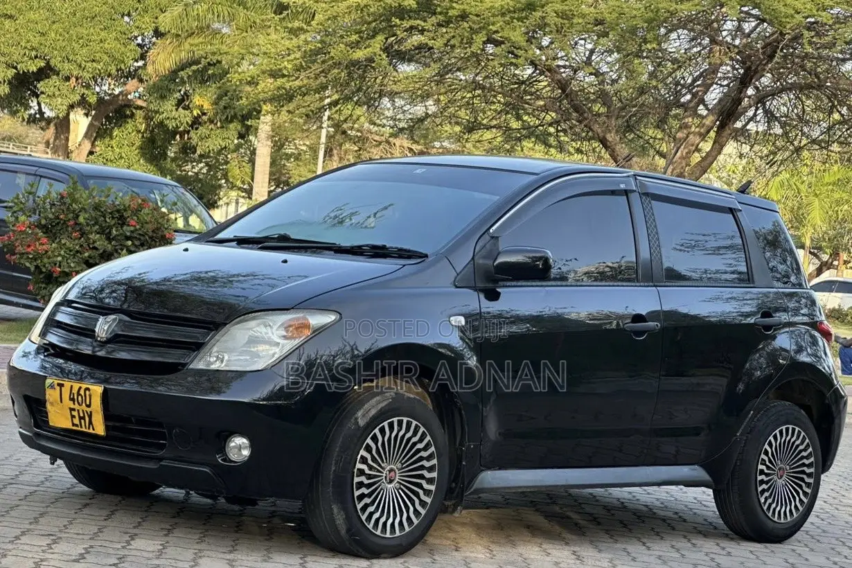 Toyota IST 2004 Black