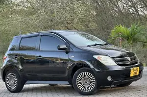 Toyota IST 2004 Black