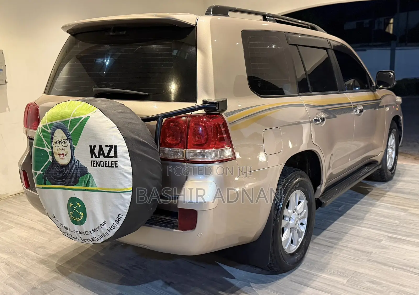 Toyota Land Cruiser 4.5 V8 TD STD 2009 Gold
