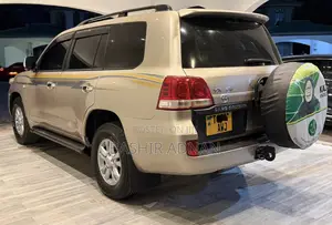 Toyota Land Cruiser 4.5 V8 TD STD 2009 Gold