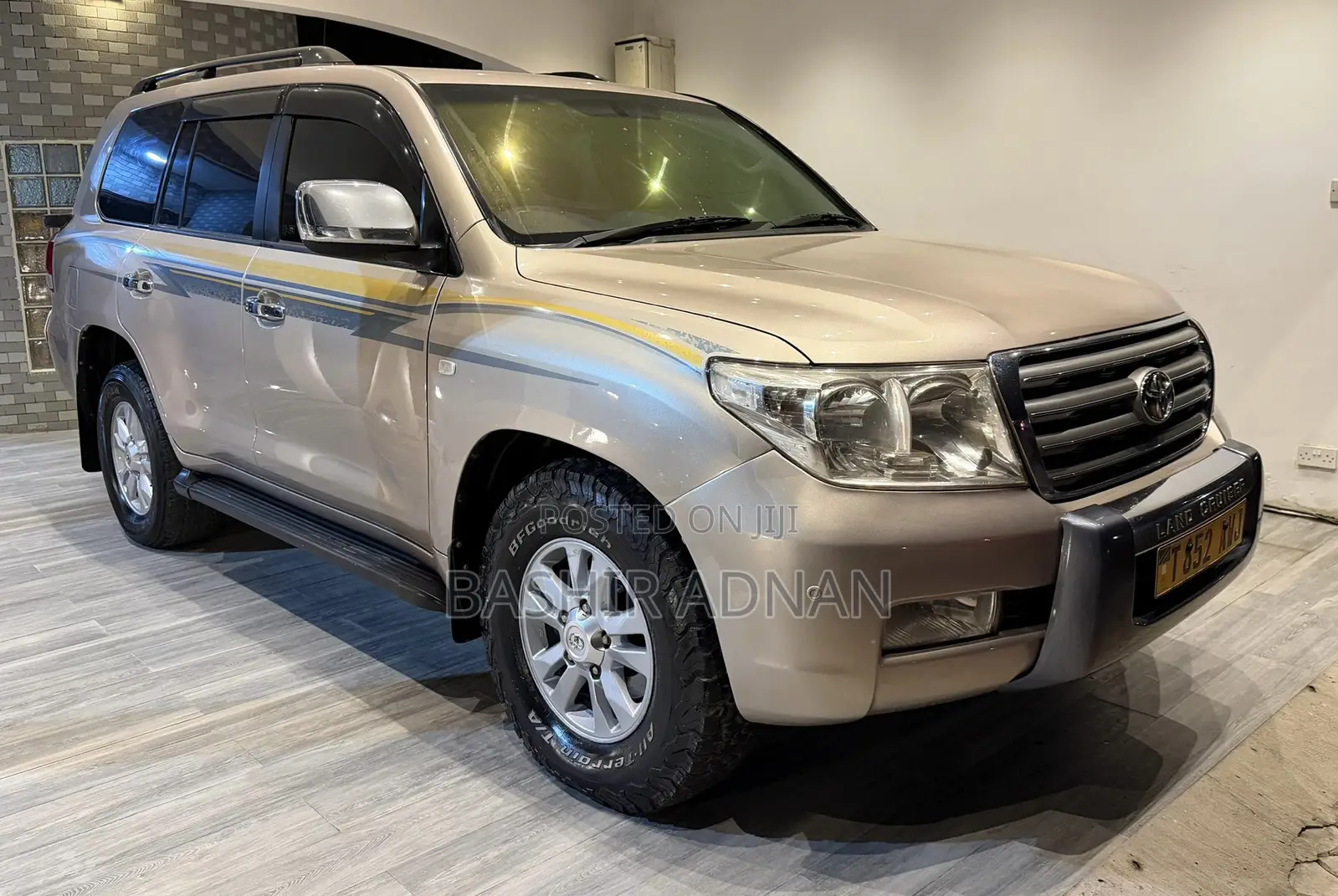 Toyota Land Cruiser 4.5 V8 TD STD 2009 Gold
