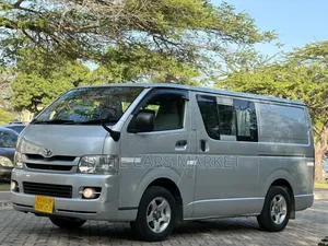 Toyota HiAce 2009 Silver