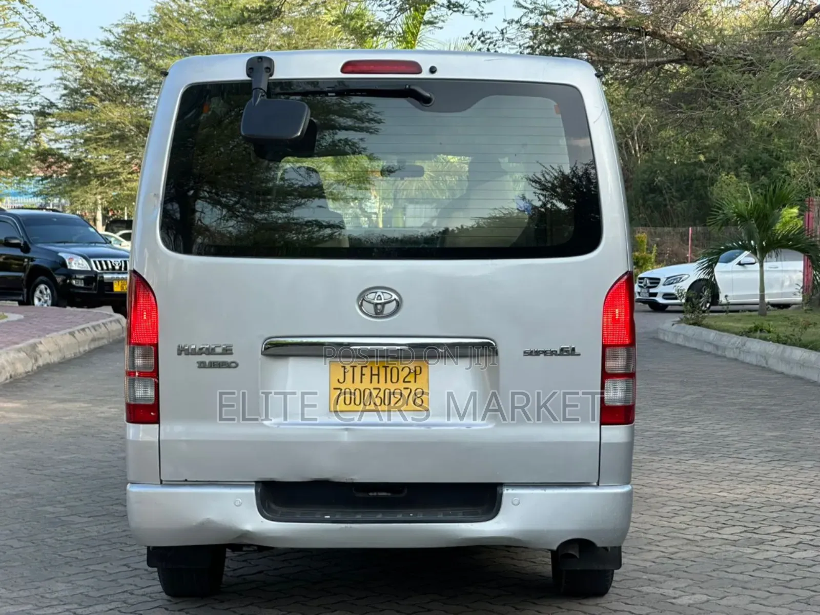 Toyota HiAce 2009 Silver