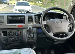 Toyota HiAce 2009 Silver