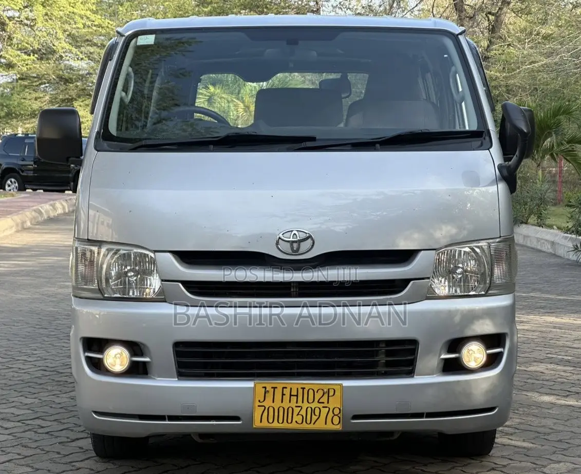 Toyota HiAce 2009 Silver