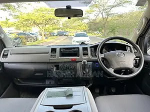 Toyota HiAce 2009 Silver