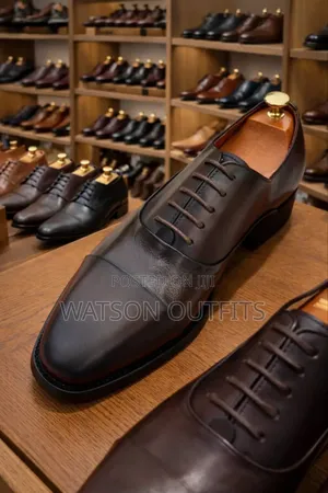 Men's Leather Shoes Officially Very Royal or Kingly