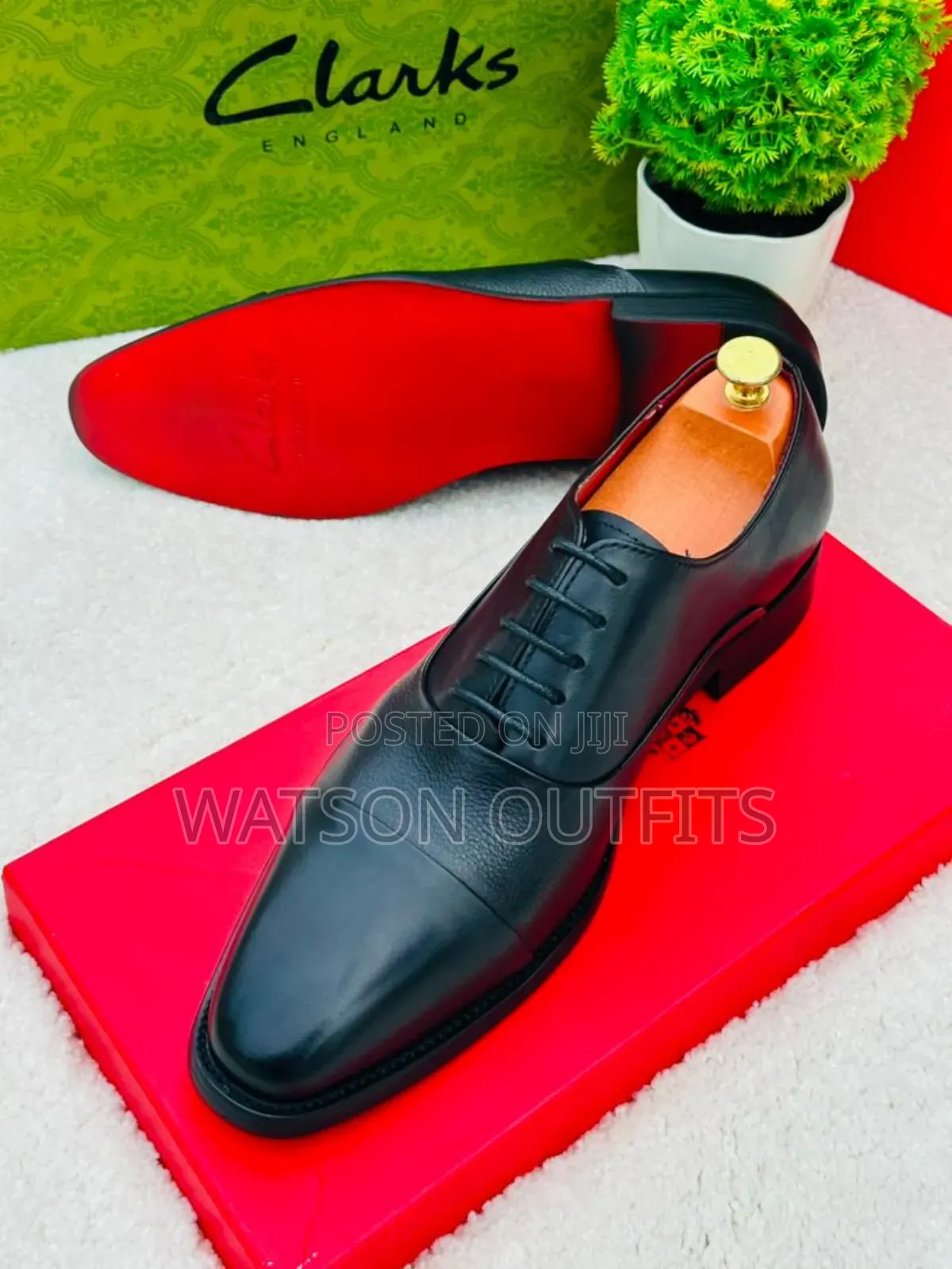 Men's Leather Shoes Officially Very Royal or Kingly
