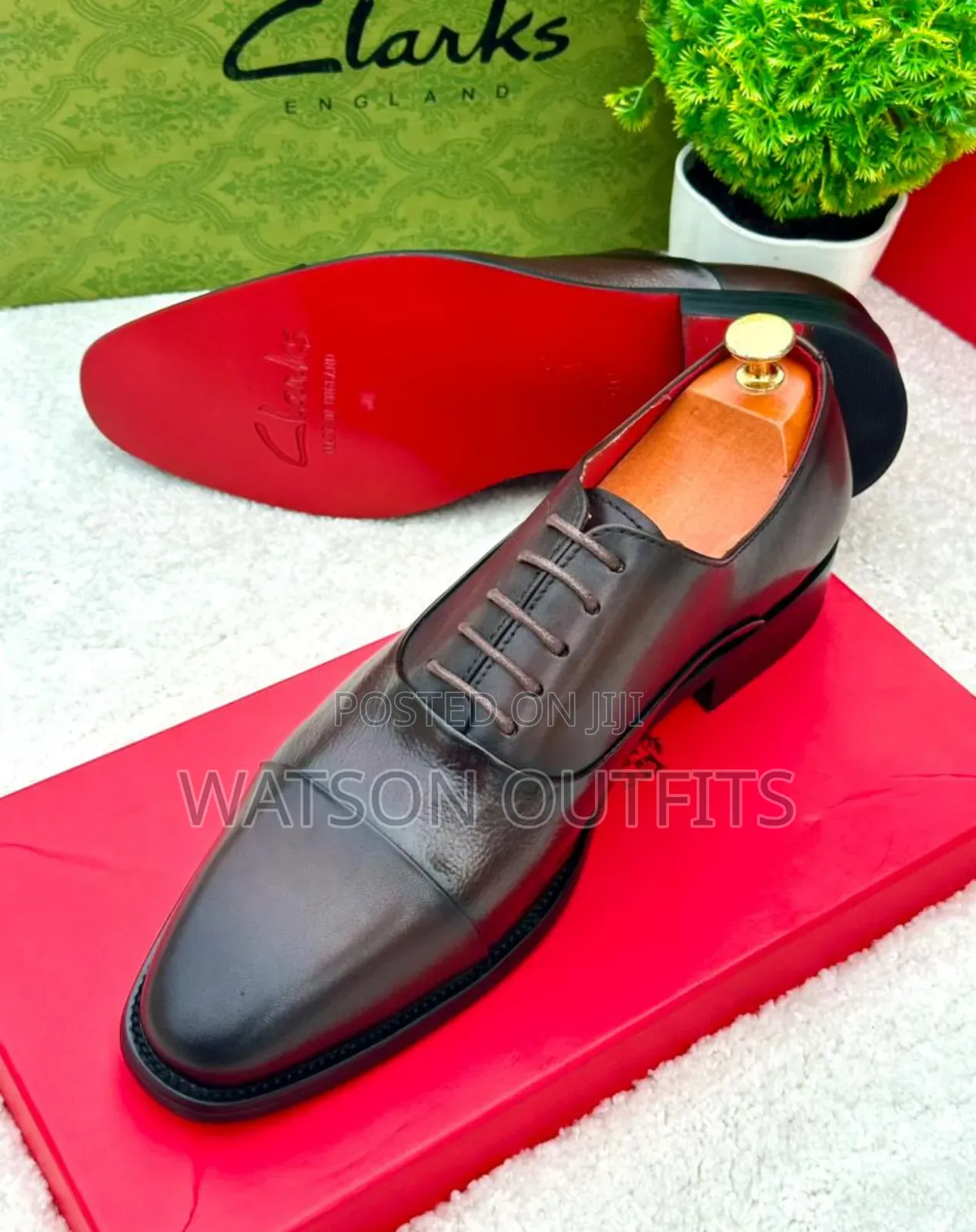 Men's Leather Shoes Officially Very Royal or Kingly