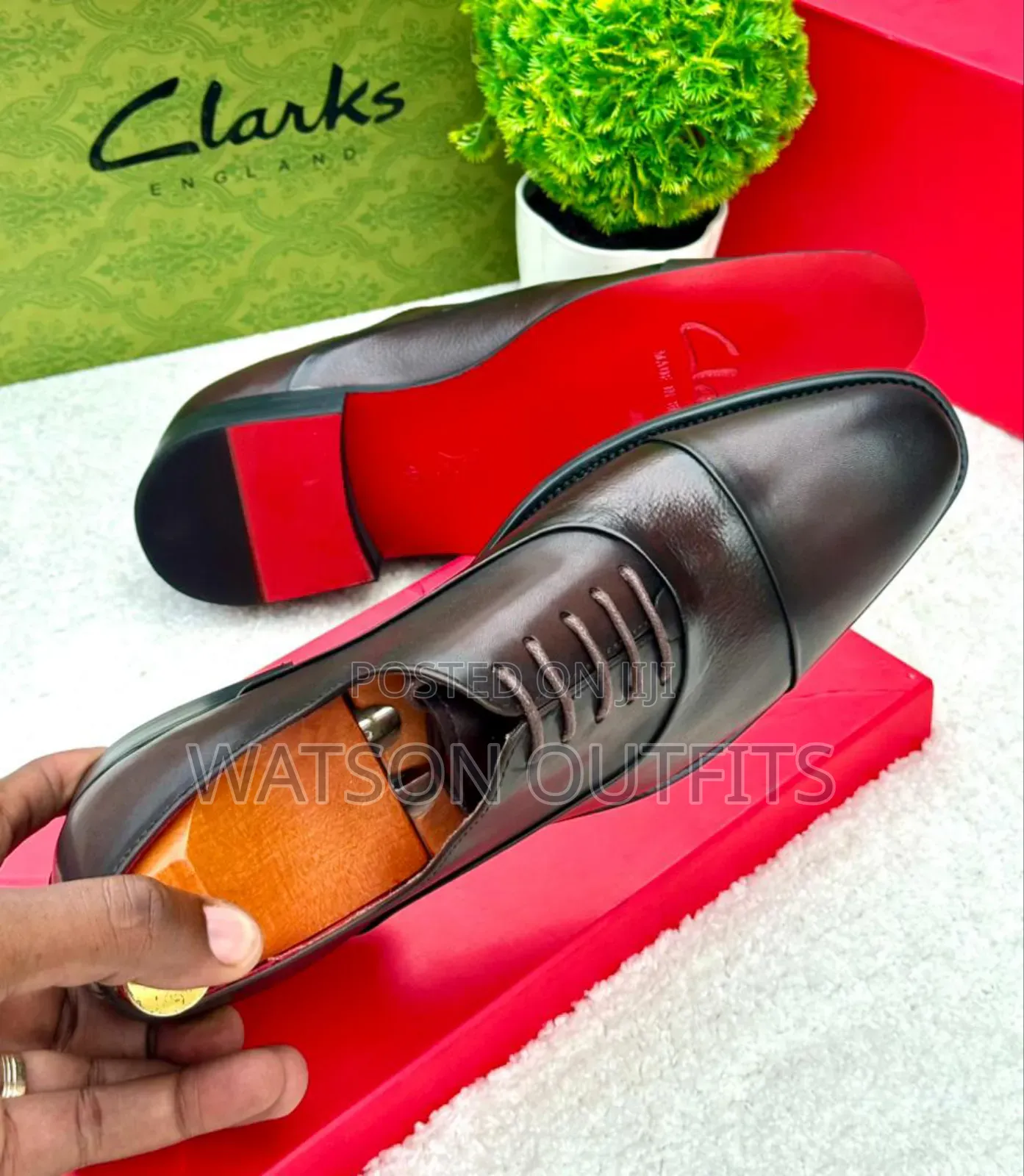 Men's Leather Shoes Officially Very Royal or Kingly