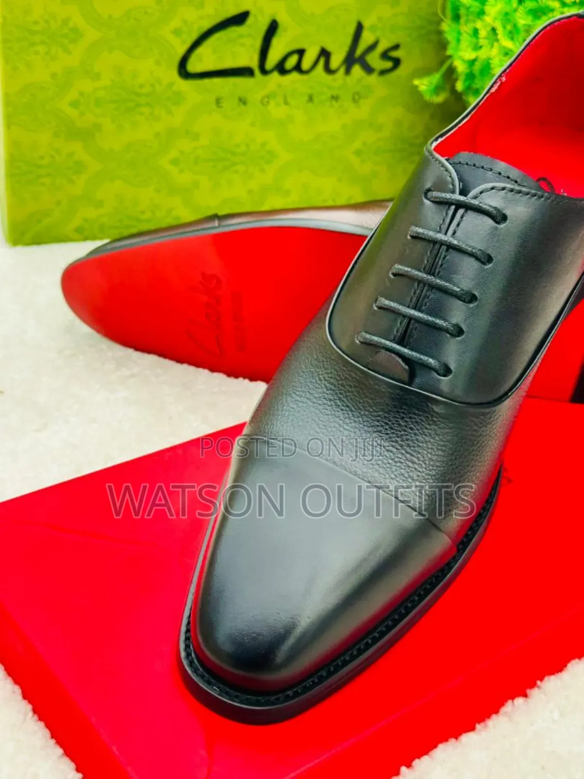 Men's Leather Shoes Officially Very Royal or Kingly