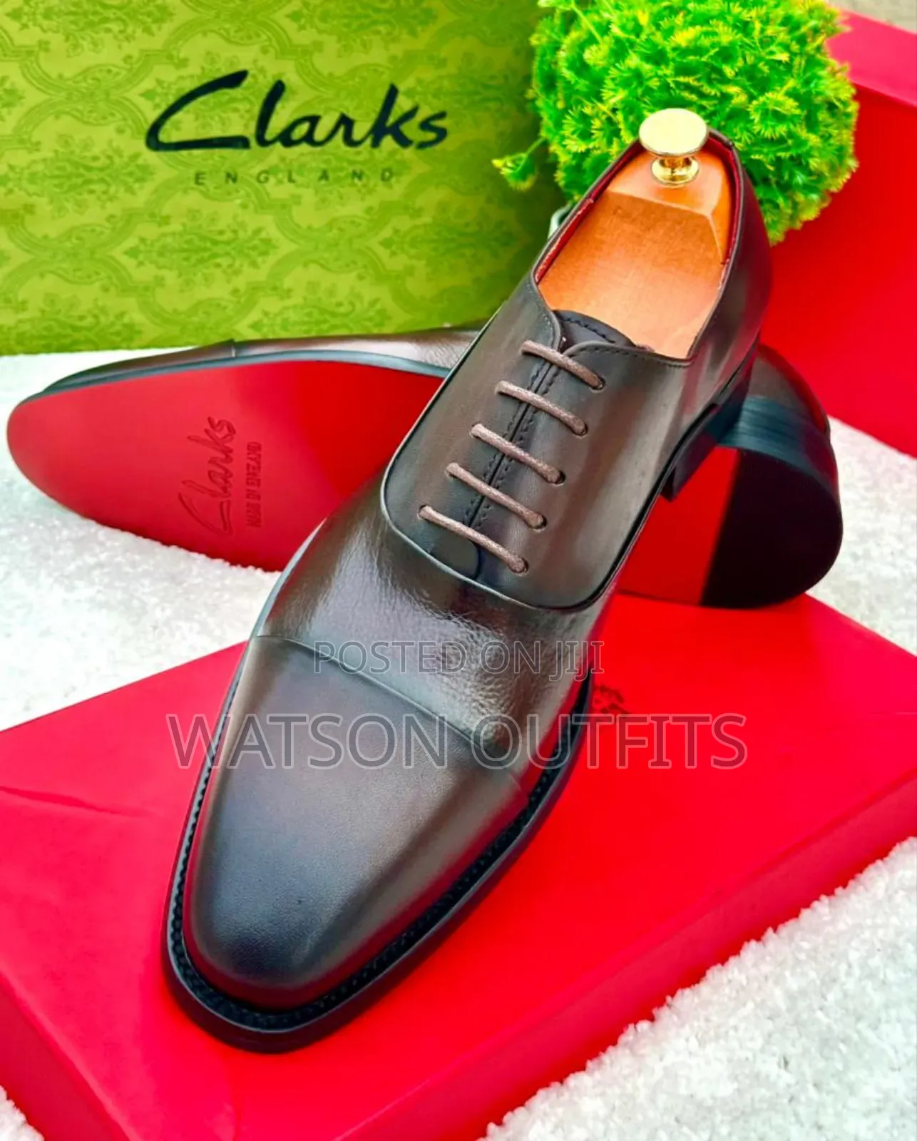 Men's Leather Shoes Officially Very Royal or Kingly