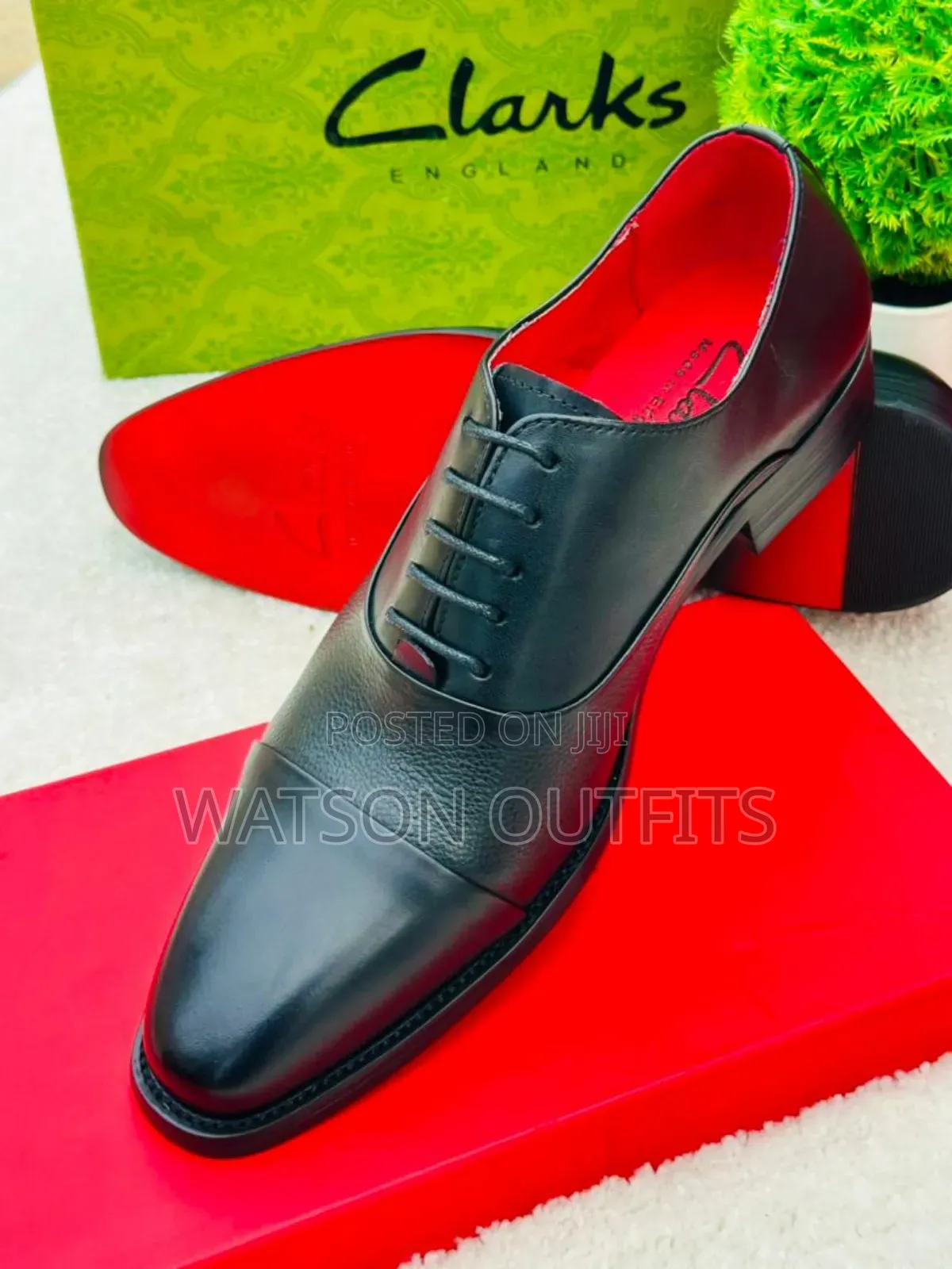 Men's Leather Shoes Officially Very Royal or Kingly