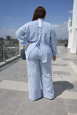 New 2pc Trending Available