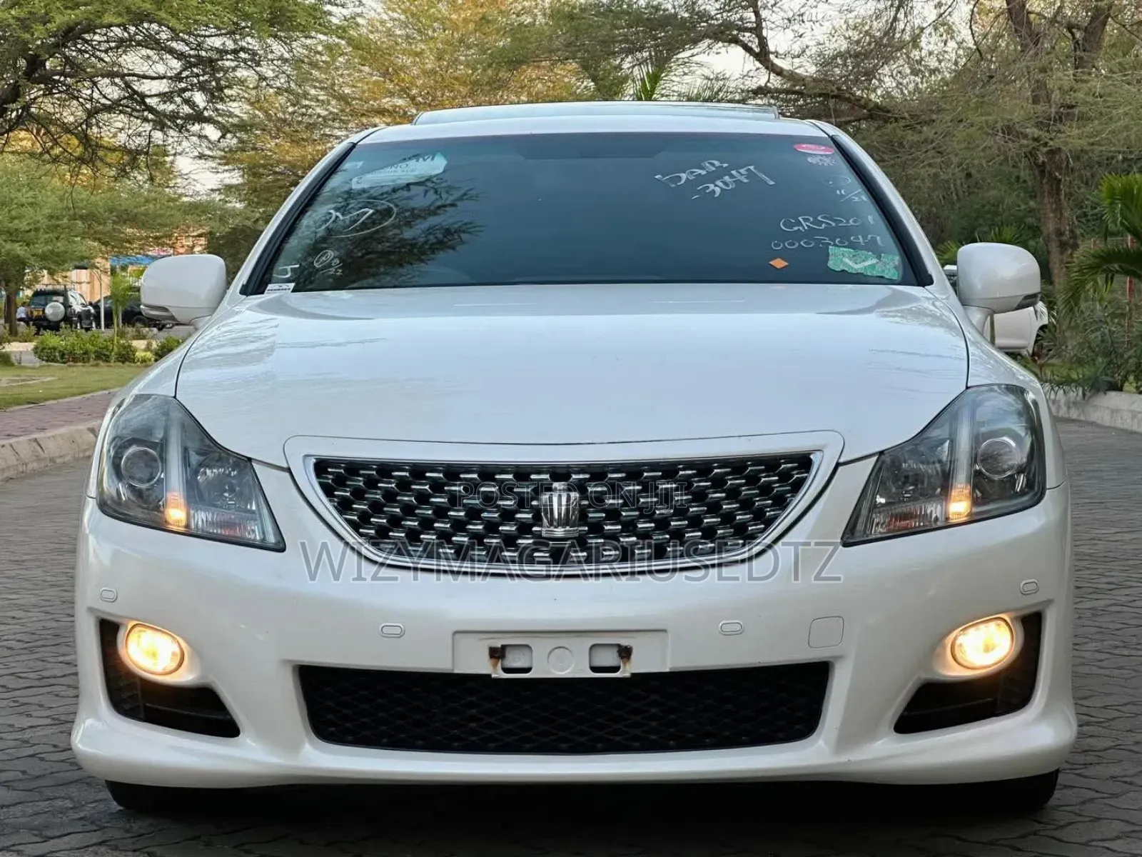 Toyota Crown 2009 Off white