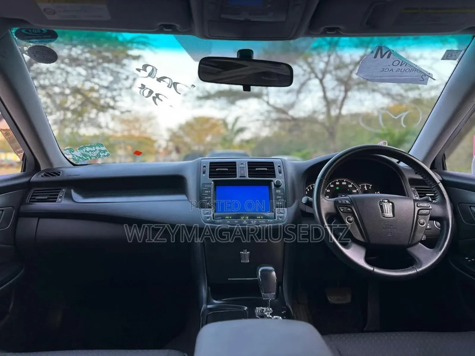 Toyota Crown 2009 Off white
