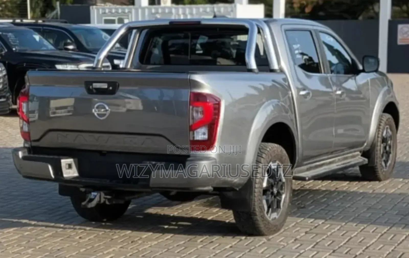 Nissan Navara 2022 Burgundy