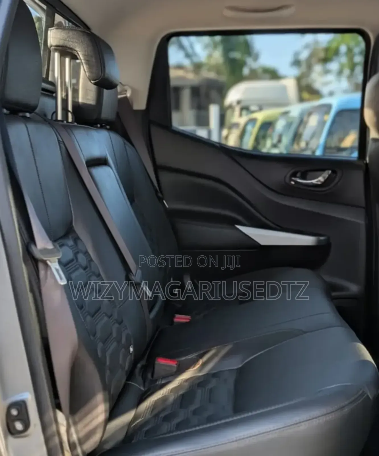 Nissan Navara 2022 Burgundy
