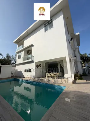 6bdrm Apartment in Ada Estate for rent