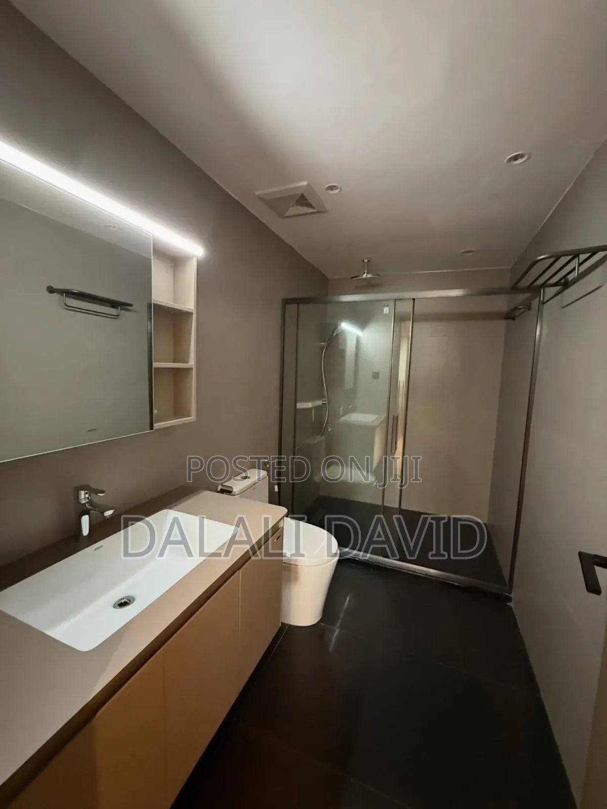 Furnished 3bdrm Duplex in Oysterbay for sale