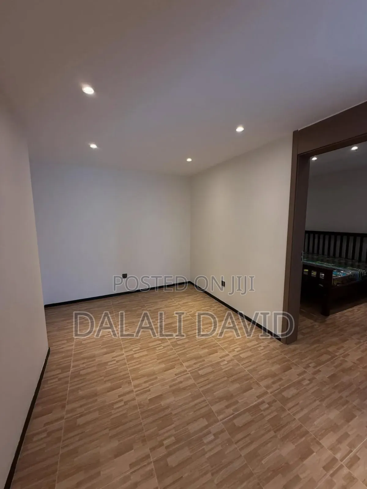 Furnished 3bdrm Duplex in Oysterbay for sale