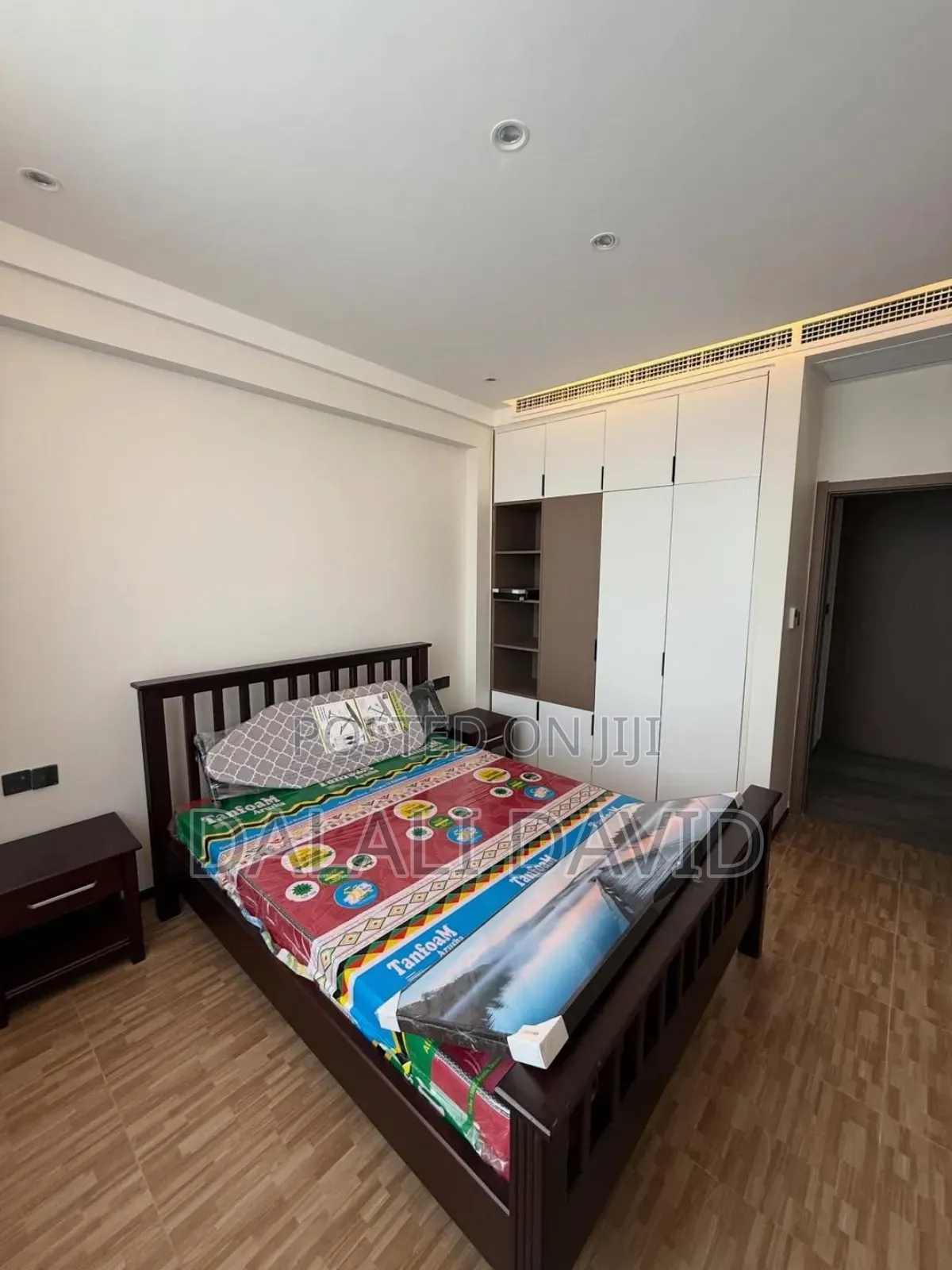 Furnished 3bdrm Duplex in Oysterbay for sale
