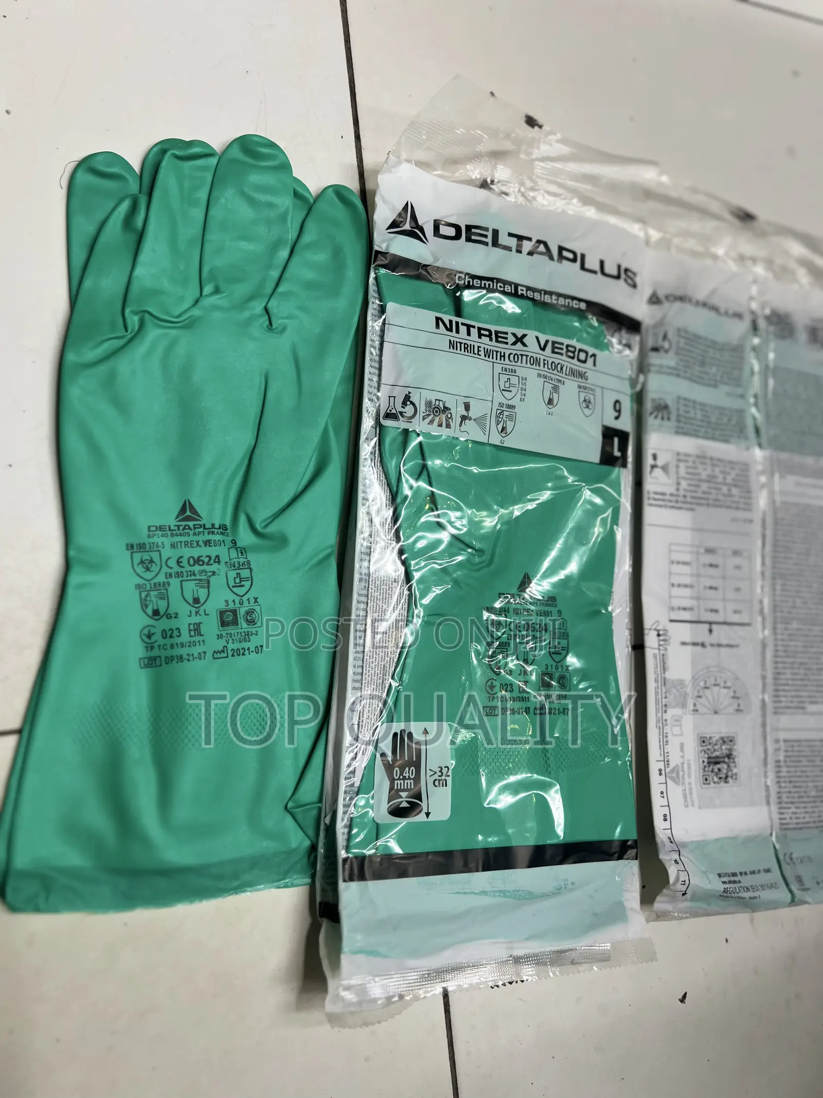 Nitrile Gloves