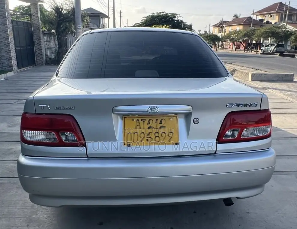 Toyota Carina 2001 Silver