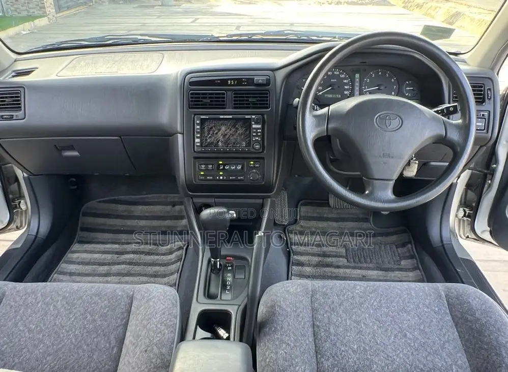 Toyota Carina 2001 Silver