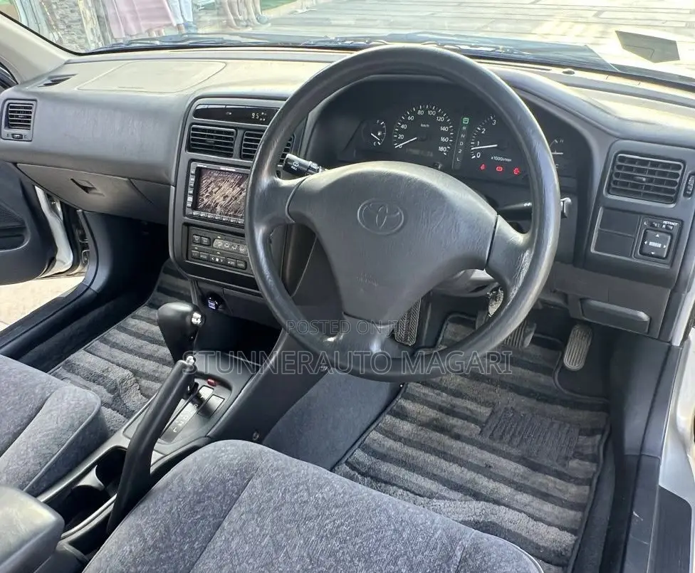 Toyota Carina 2001 Silver