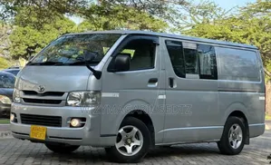Toyota HiAce 2010 Silver