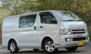Toyota HiAce 2010 Silver