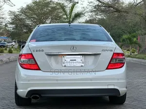Mercedes-Benz C-Class 2010 White